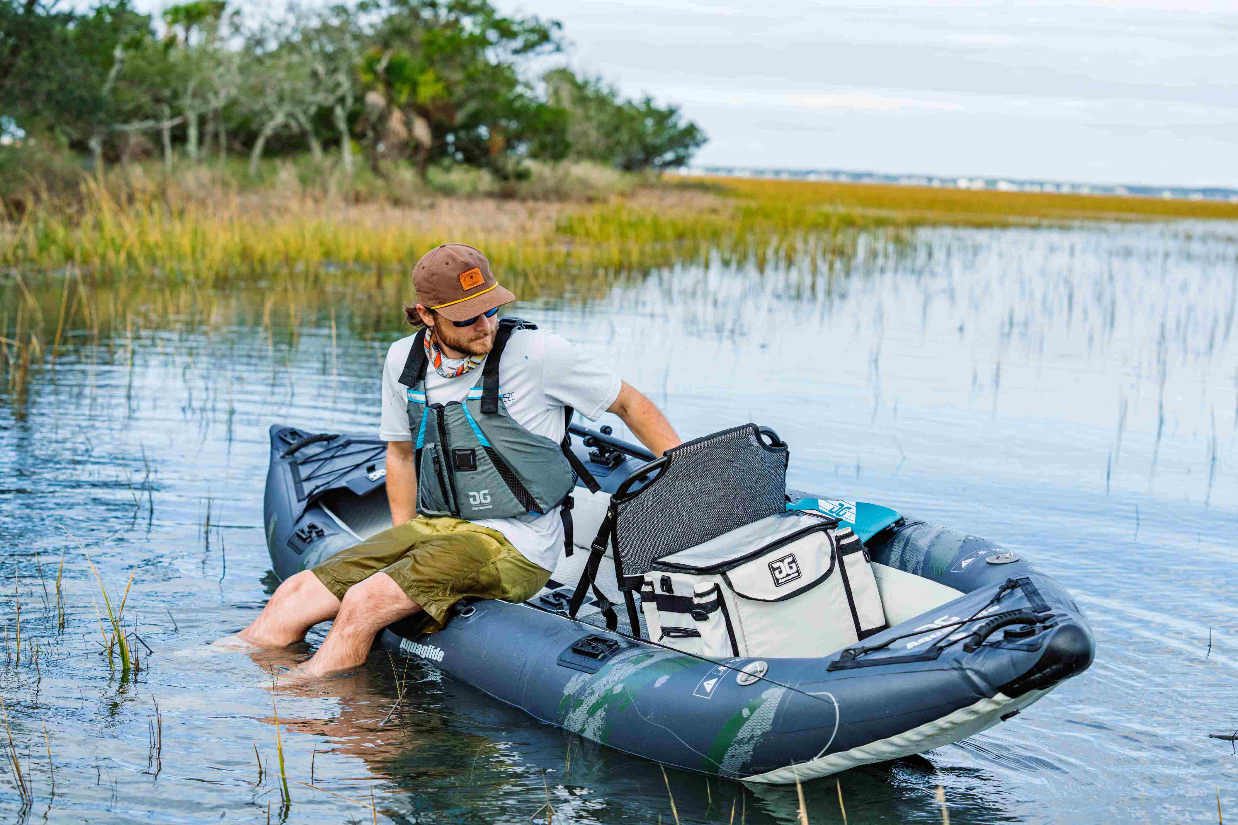 Inflatable fly clearance fishing vest